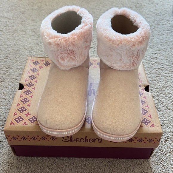 Cozy Pink Faux Fur Lined Women's Boots 8 - Picture 5 of 10